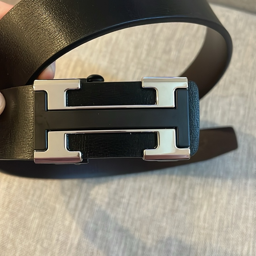 Beautiful fashion genuine leather Belt - Picture 4 of 4